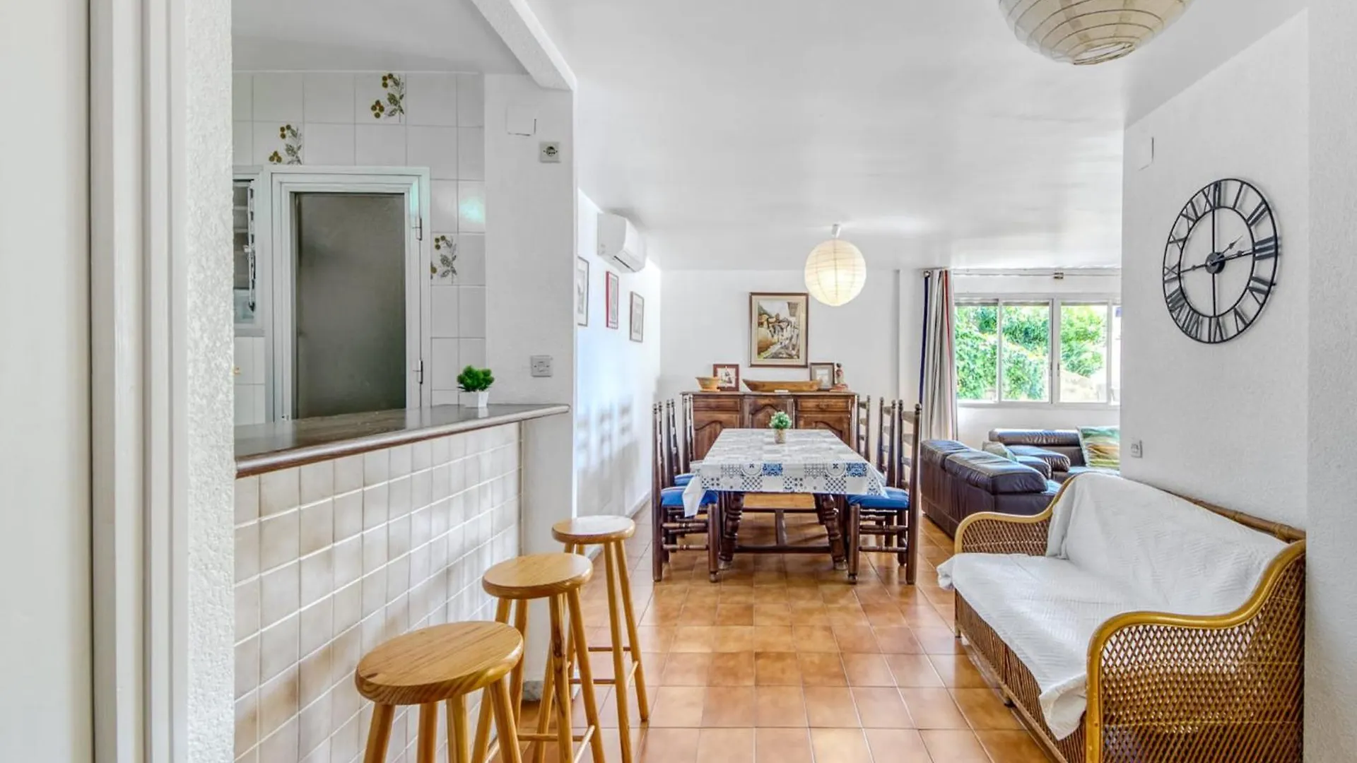 Posh Apartment In Roses Centro